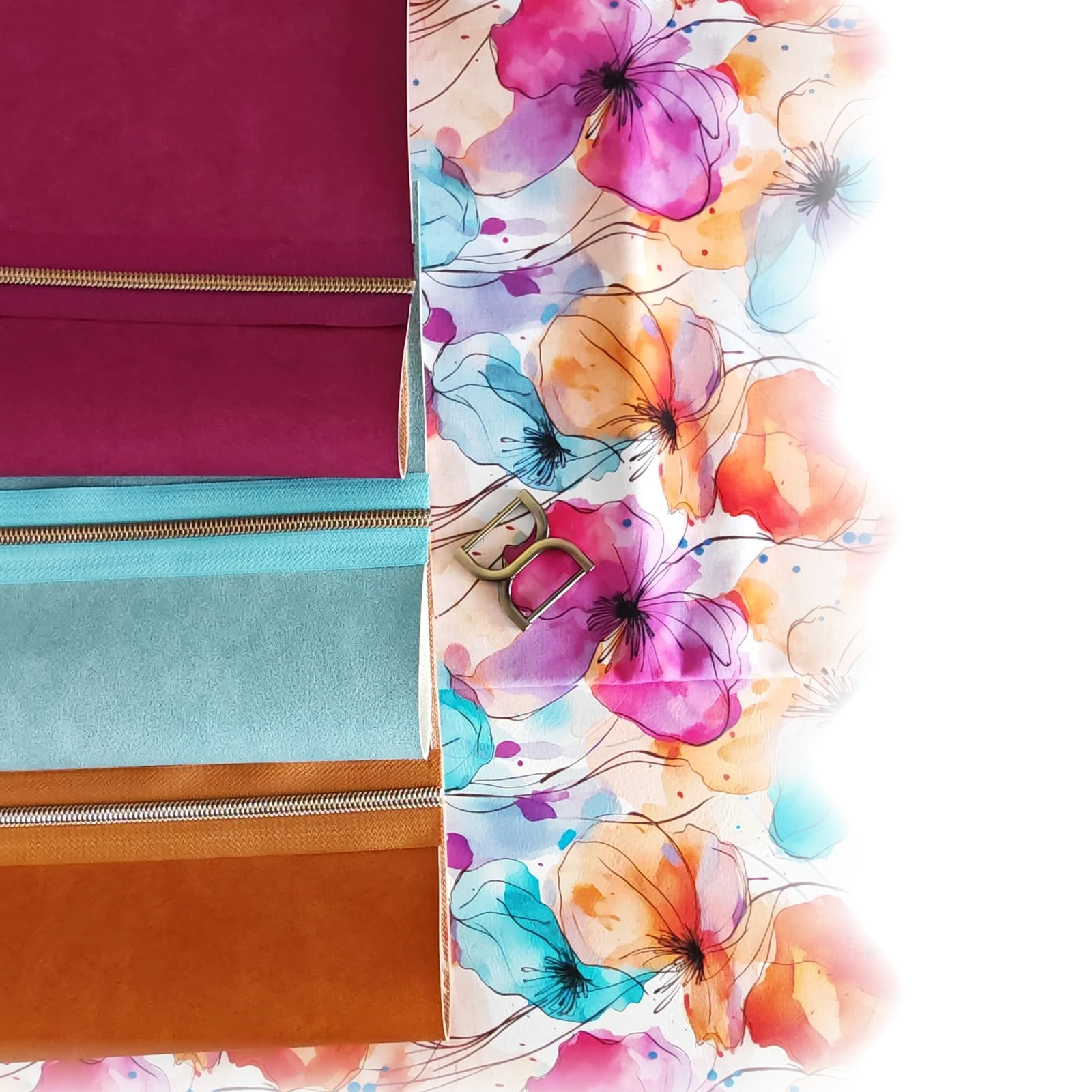 Florales Design kombiniert mit Kunstleder in Magenta, Türkis und Pumpkin