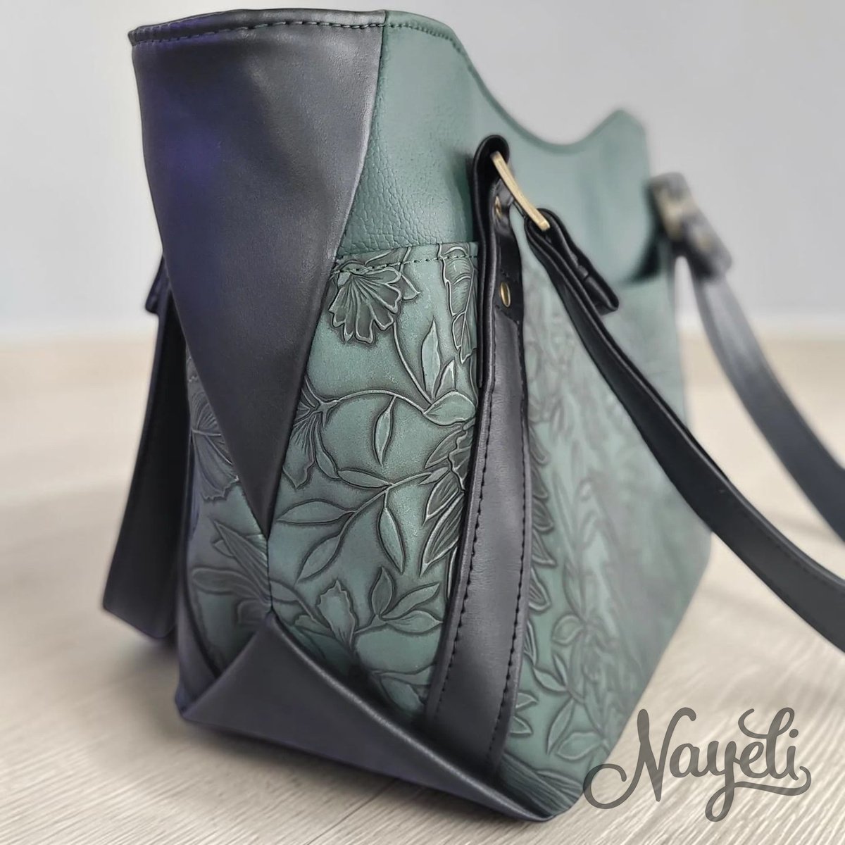 Forest Bloom – Hiraeth & Mynta