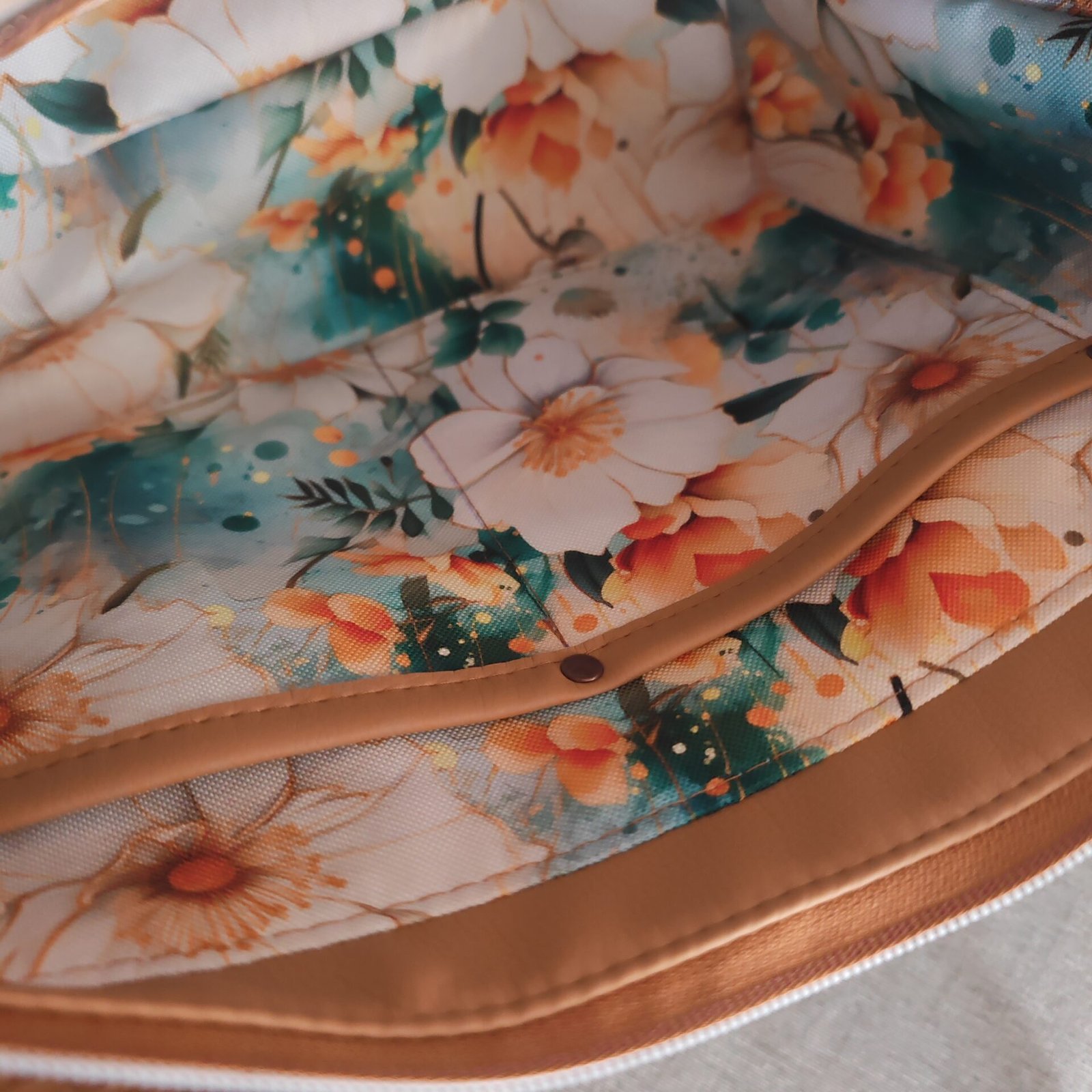 Hiraeth Blooming Flowers #1 cappuccino