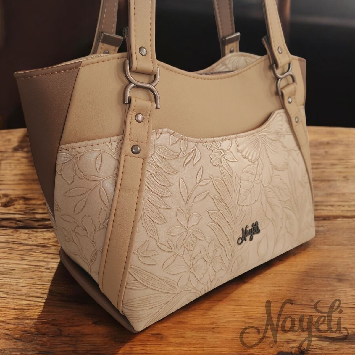 Hiraeth Blooming Flowers #1 cappuccino