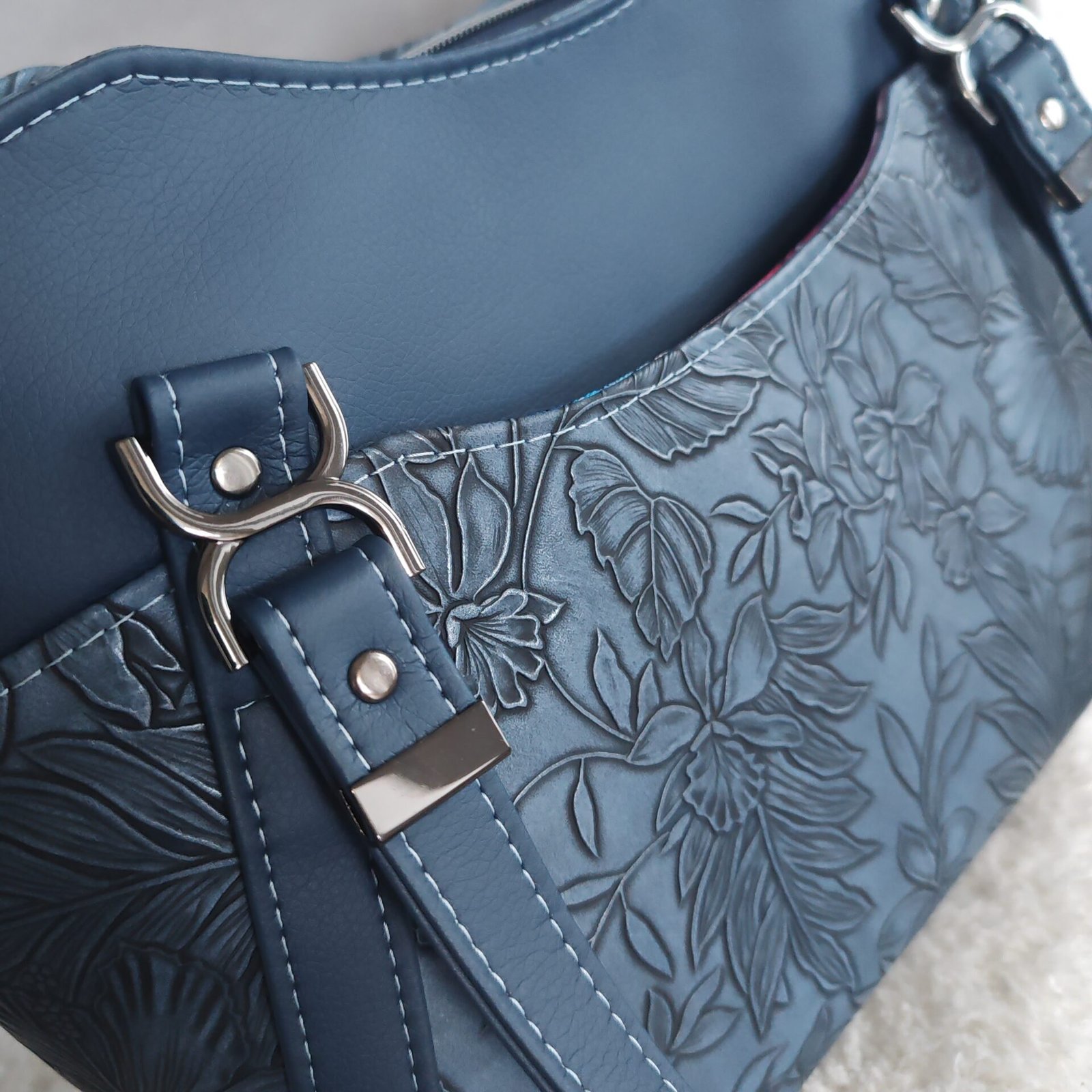 Hiraeth Blooming Flowers #1 rauchblau