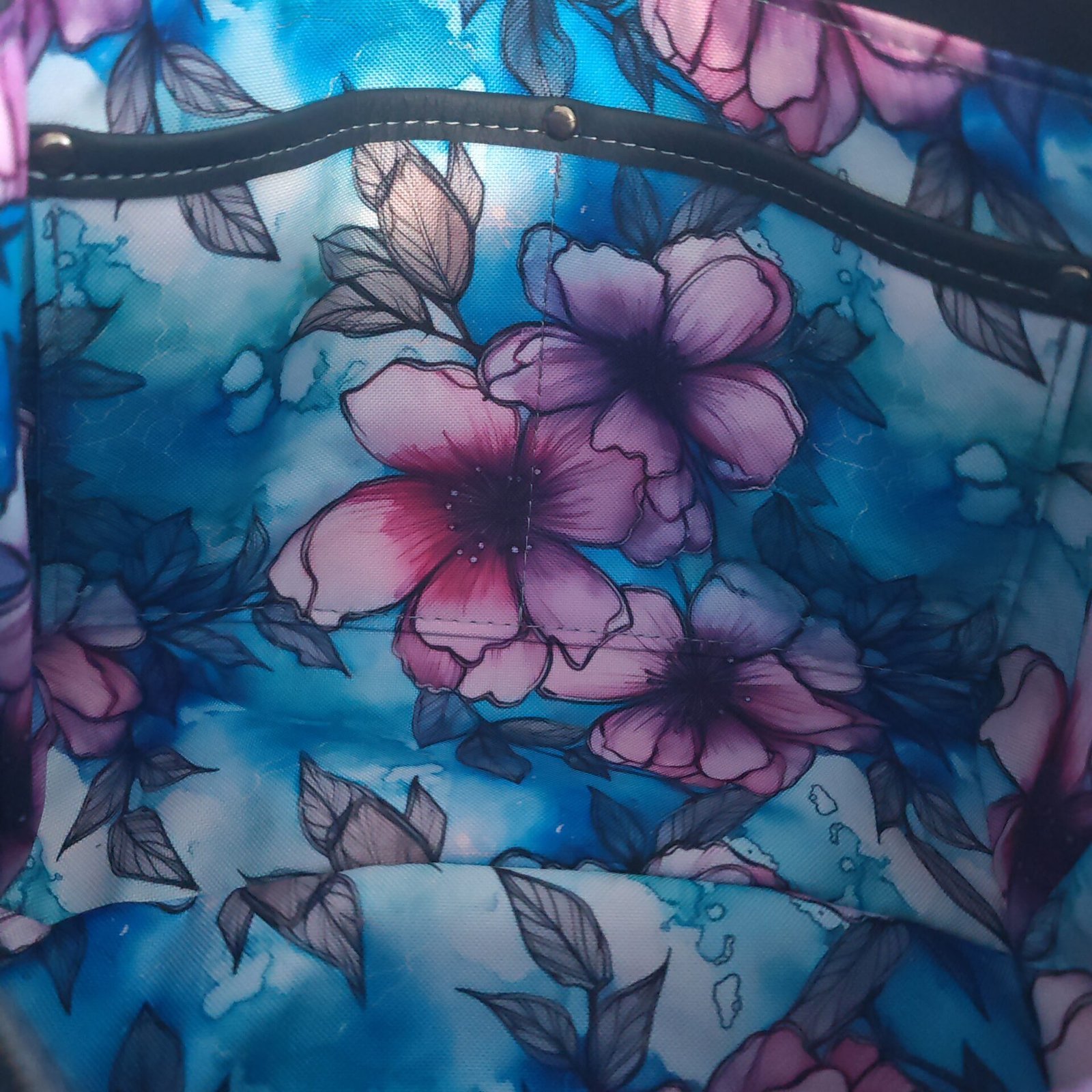 Hiraeth Blooming Flowers #1 rauchblau