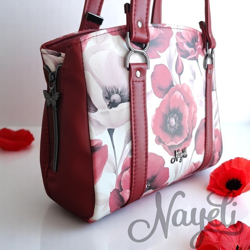 Poppy Kiss Rowena