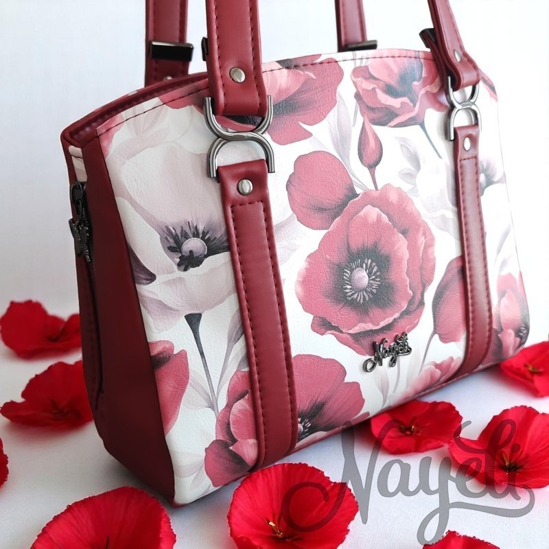 Poppy Kiss Rowena