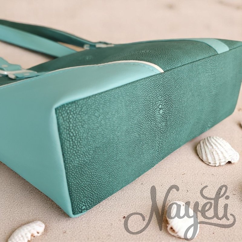 Seafoam & Lagoon Olympa Deluxe